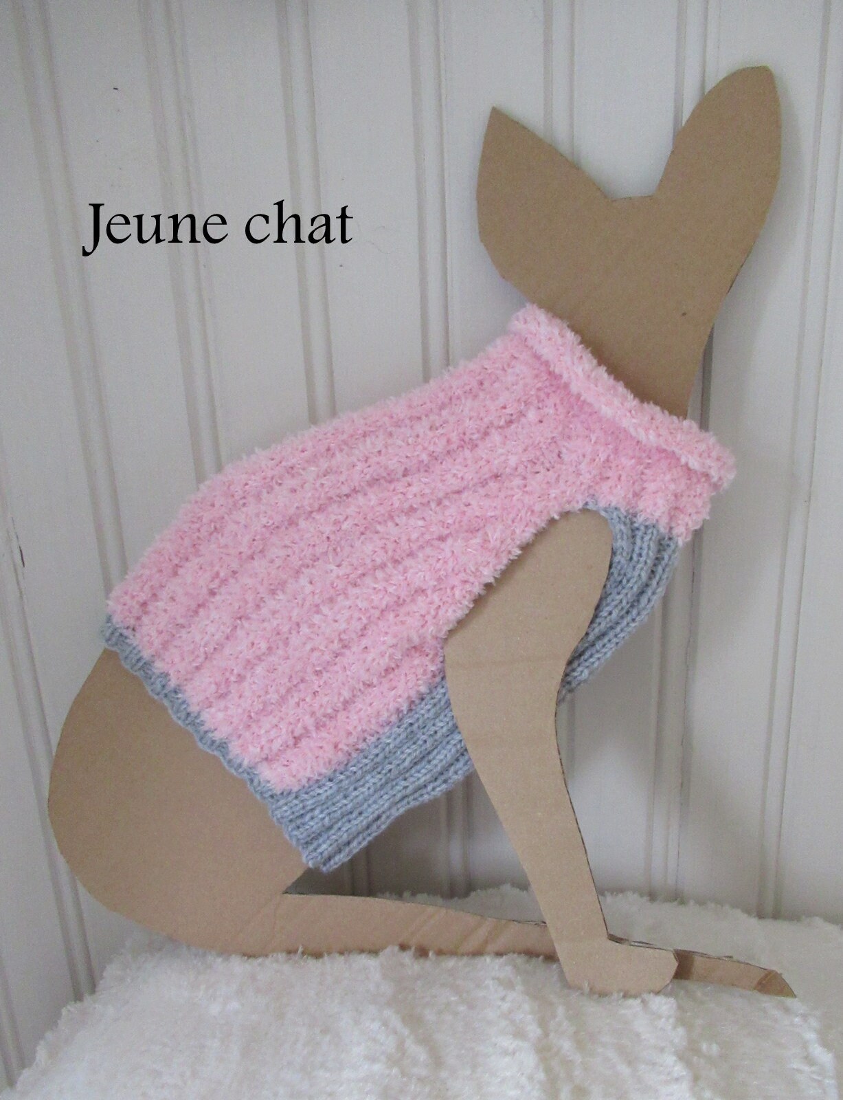 Chandail Rose et Gris Pour Jeune Chat