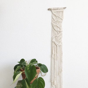 Mini Macrame wall hanging/Macrame/Wall hanging/Wall Decor/Macrame Wall Hanging/Modern Macrame/Weaving/Tapestry