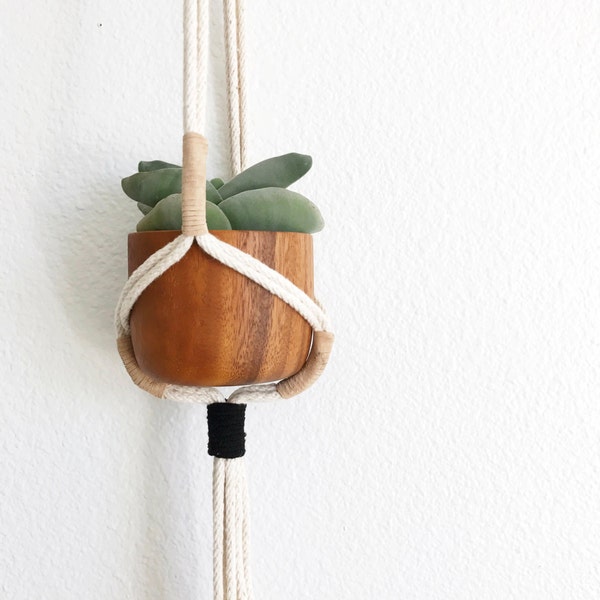 Modern Macrame plant hanger/ Macrame plant hanger/ Macrame hanging/ Plant hanger/ hanging planter/ macrame plant holder/ pot hanger