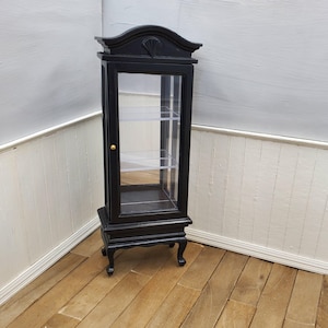 1:12 Scale Black Wood Dollhouse Display Cabinet with Mirror