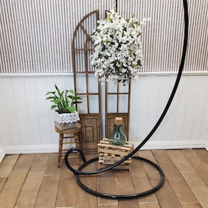 Dollhouse Miniature Hanging Basket of Flowers for decorating. Choose from 4 colors. 1:12 scale hanging flower clusters for house or porch.