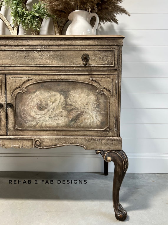 Beautiful dresser. : r/FurniturePainting
