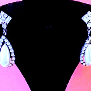 Vintage Rhinestone Earrings,Vintage Silver Rhinestone and Pearl Earrings,Dangle Drop Earrings,Pearl Earrings,Wedding Earrings,Valentine Gift