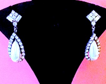 Vintage Rhinestone Earrings,Vintage Silver Rhinestone and Pearl Earrings,Dangle Drop Earrings,Pearl Earrings,Wedding Earrings,Valentine Gift