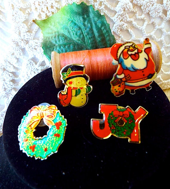 Christmas Pins, Lot of 4 Vintage Christmas Pins, C