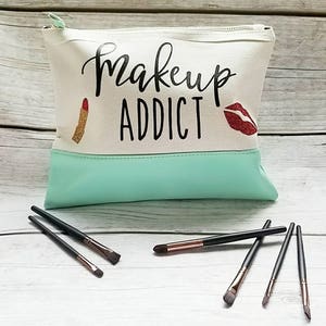 Makeup Bag, Custom Makeup Bag, Makeup Addict, large makeup Bag, makeup lovers gift, personalized makeup Bag, makeup gift, makeup lover