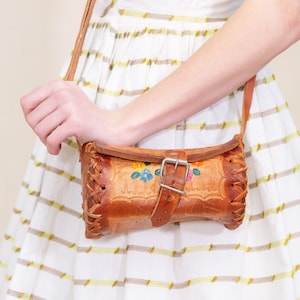 1970&#39;s Hand Painted Acapulco Mexico Tooled Leather Cylinder Purse / Souvenir Purse / Boho / Rare Collectable Retro