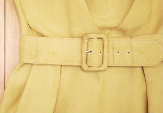 1960年代の淡い黄色のトレンドセッターシルクウィグルドレス  
