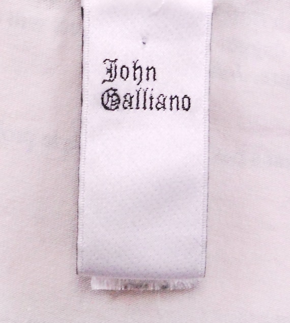 Top Vintage JOHN GALLIANO Newspaper Monogram - Taille 38, Couleur Kaki - Occasion Très Bon état