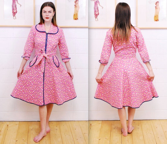 1960's Pink Floral Print Women's Quilted Dressing