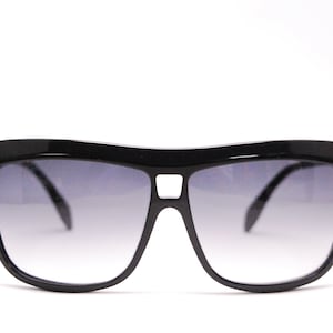 Vintage 1990&#39;s Deadstock ALEXANDER McQUEEN Black Sunglasses / Model# AMQ4133/S 807 / Disco / Rare Collectable Retro #2034