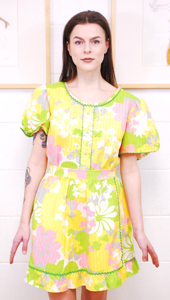 1960's/70's Oversize Floral Romper with Skirt / 1… - image 2