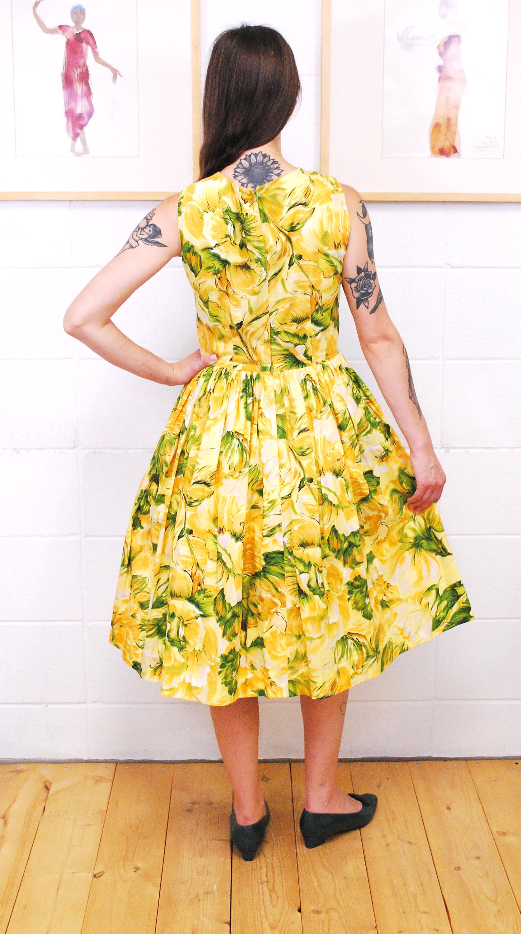 yellow retro dress Pale yellow lady's retro dress  remulia