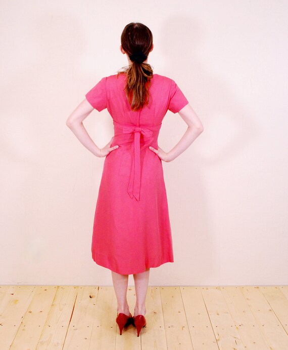 1960's Coral/Pink Crepe MARY G. Wiggle Dress with… - image 10