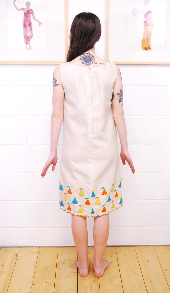 1960's Tan Linen Summer Day Dress / Embroidered P… - image 6