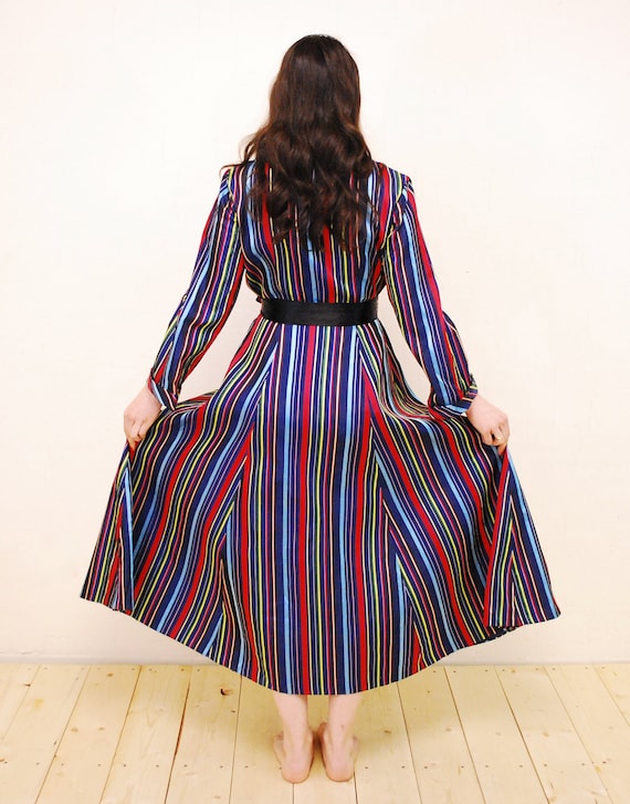 1940's/50's Striped Taffeta Dressing Gown / Hoste… - image 10