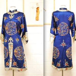 1920&#39;s/30&#39;s Royal Blue Antique Silk Chinese Hand Embroidered Robe / Asian Jacket / Rare Collectable Retro