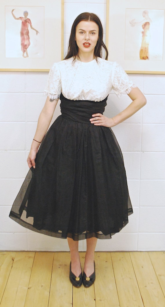 1950's/60's White Lace and Black Chiffon Fit and … - image 2