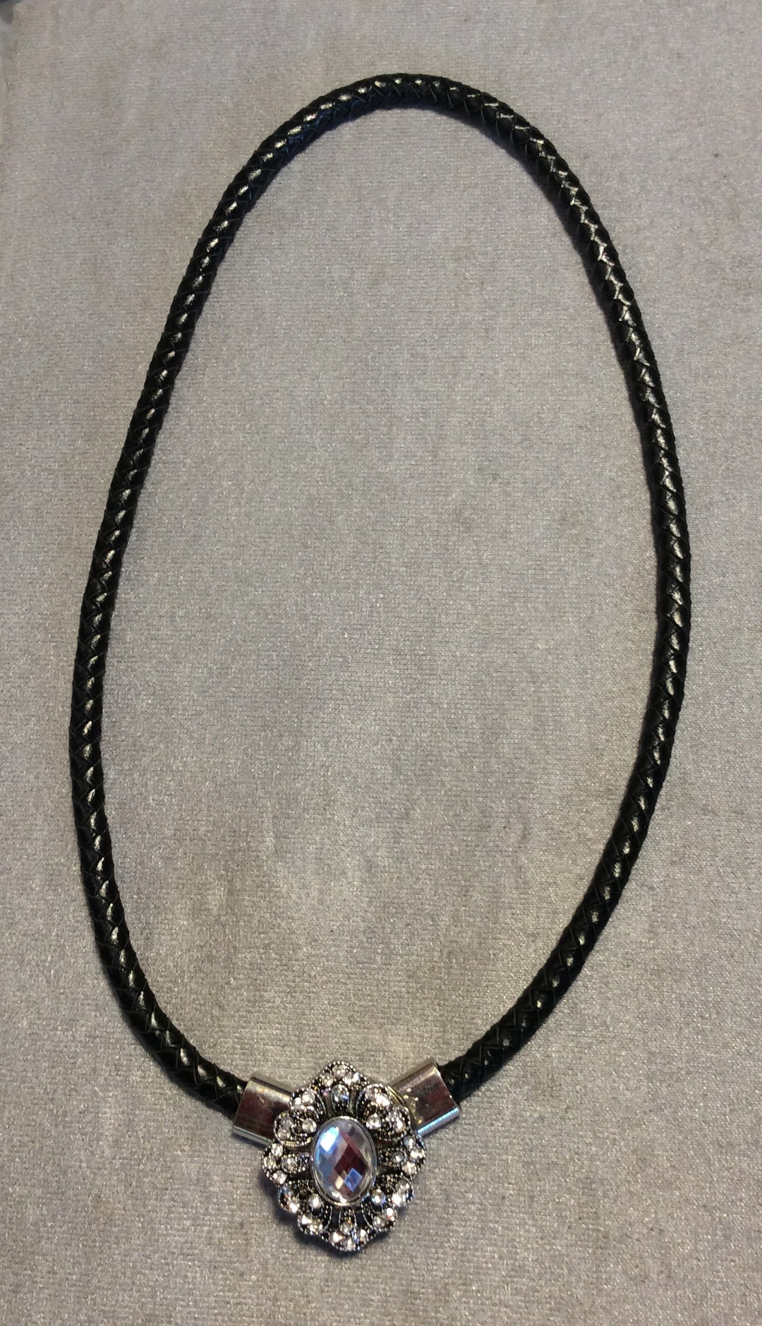 Two Snaps With 22 Inch Leather Snap Choker. Black With a Magnetic Front ...
