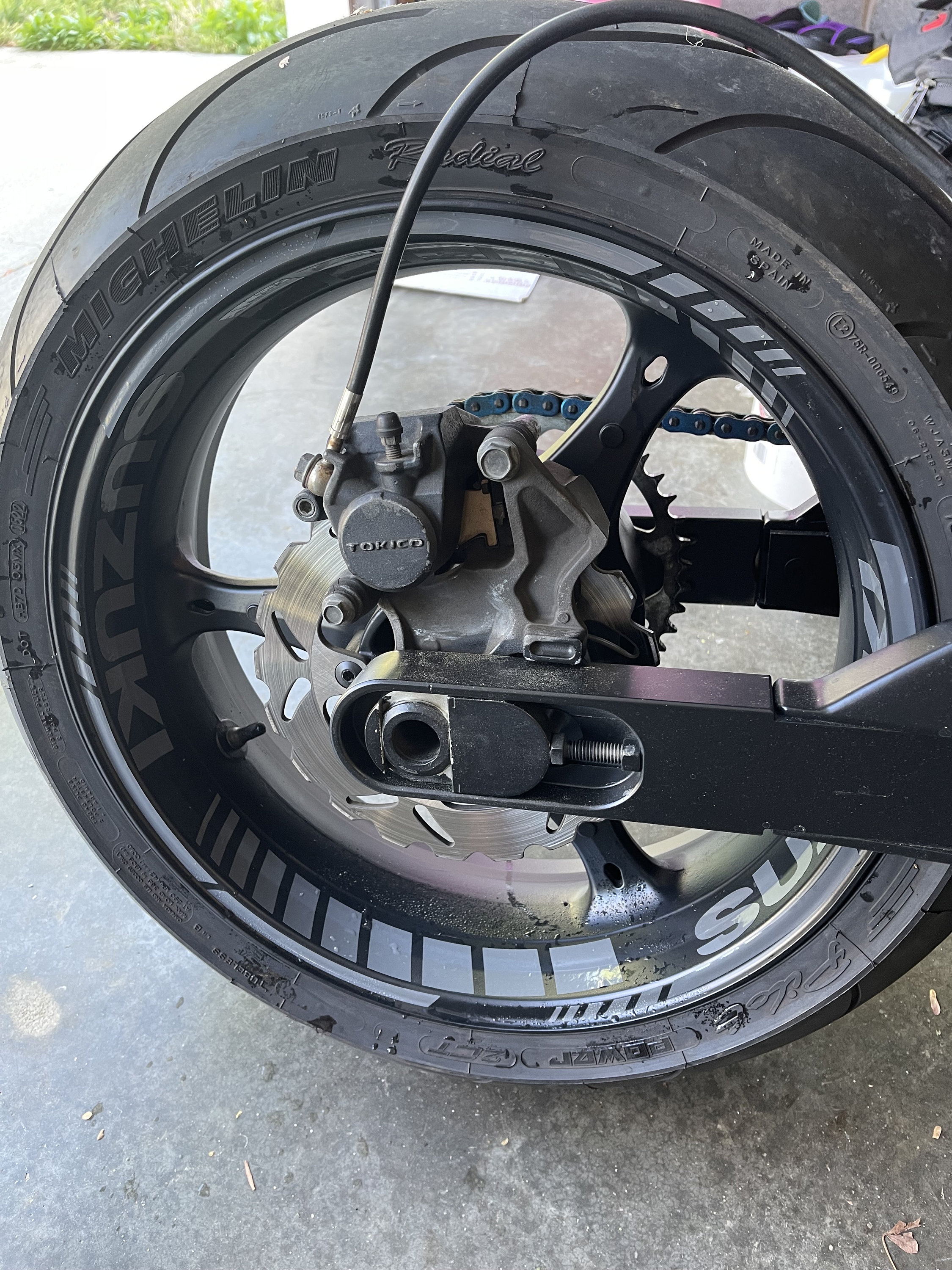 Suzuki wheel decal set