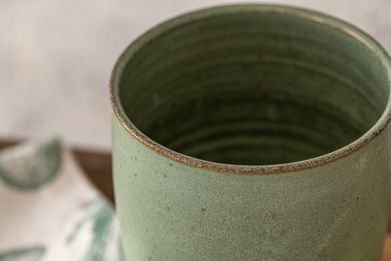 Big Ceramic Green Utensils Holder 