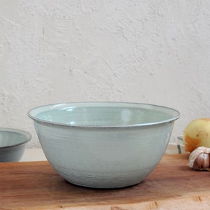 Ceramic light blue bowl, Ceramic salad bowl, Ceramic serving dish, Medium-sized bowl, Pottery serving dish, Housewarming dish, Hostess gift