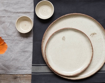Platos de postre de cerámica hechos a mano - Cerámica blanca cremosa - Juego de 2, precio de venta al público (EE. UU.)