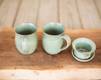 BIG ceramic green mug set handmade, SET OF 2 mugs+ Ceramic tea strainer, Big pottery tea mugs, Tea lovers gift, Custom Order