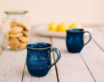 陶器のブルージーンズマグカップセット、陶器のコーヒーマグ、ブルーセラミックマグカップセット、コーヒー愛好家へのギフト、ユニークなコーヒーマグセット、新築祝いのギフト