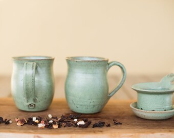 Pottery green mug set handmade, SET OF 2 mugs + Ceramic tea strainer, Green tea mugs set, Green tea strainer, Tea lovers gift, Gift for him