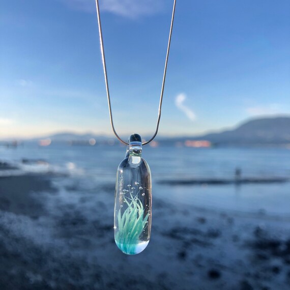 Anemone necklace clearance