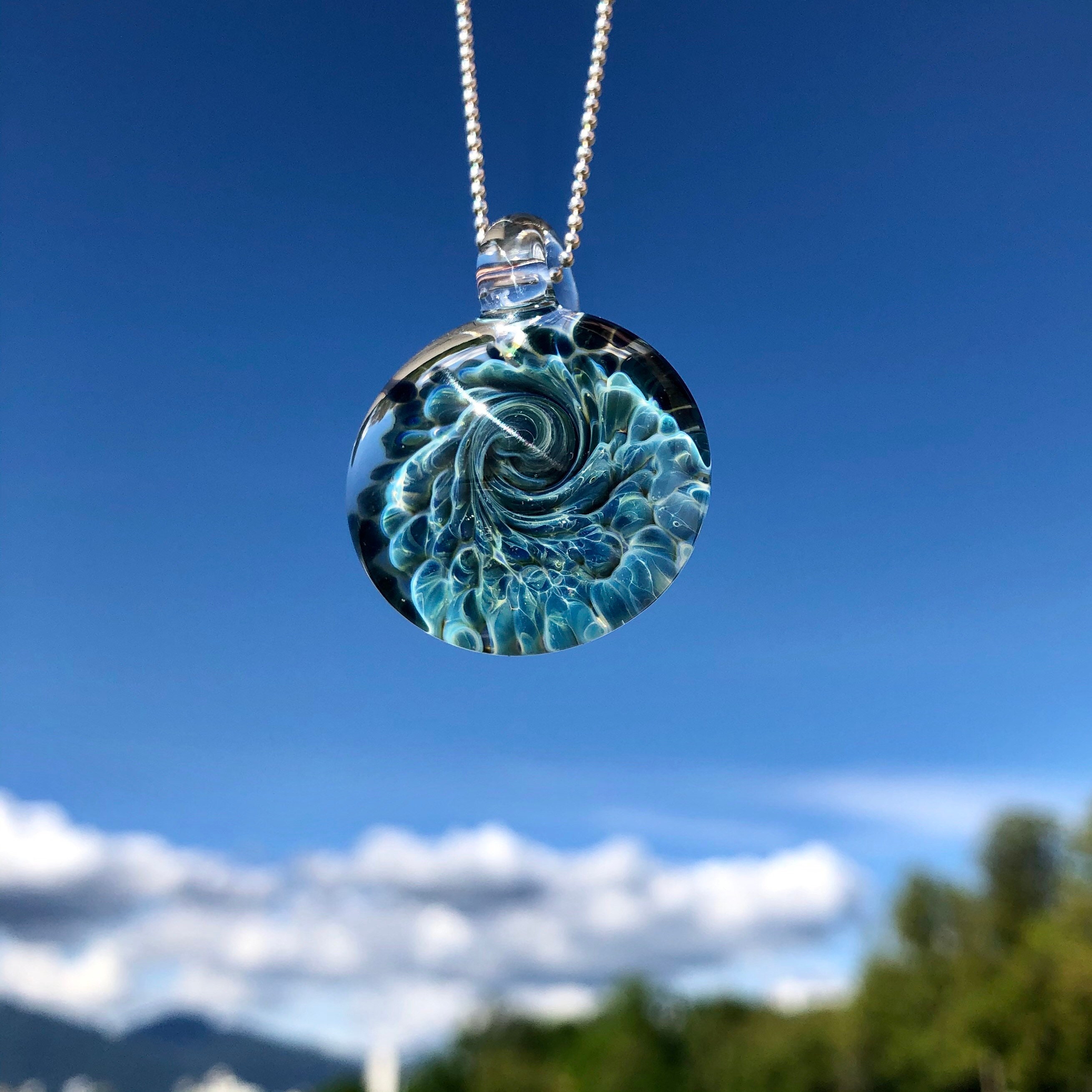 ネックレス・ペンダント Sculpted Wave Pendant Necklace #2704 (10K Gold) il_fullxfull.5861735624_5czo.jpg