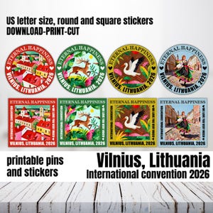 Puede incluir: Un conjunto de pegatinas y pines redondos y cuadrados con el texto "Eternal Happiness" y "Vilnius, Lituania, 2026". Los diseños incluyen ilustraciones de un paisaje urbano, un ciervo, una cigüeña y una mujer con traje tradicional.