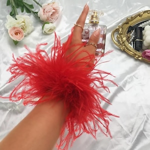 Pair Of Ostrich Feather Snap Bracelets High Quality Full Volume - Red