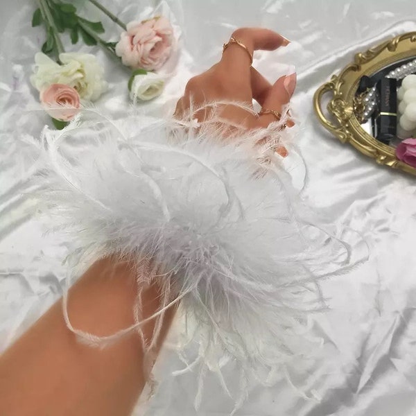 Pair Of Ostrich Feather Snap Bracelets High Quality Full Volume - White