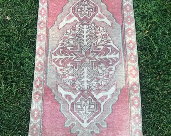 1.6 x 3.3 ft /Free shipping small rug, Distressed small rug distressed smal rug, Oushak  small rug, Faded muted Oushak rug, pale rug