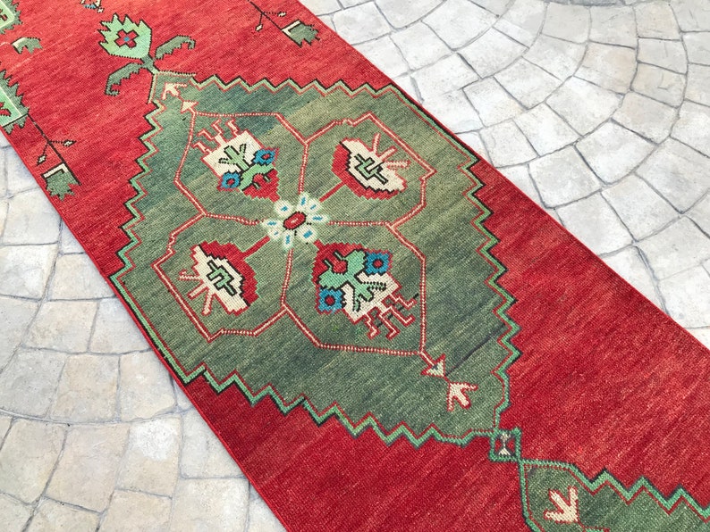 double madellian Vibrant color Turkish rug runner,2x10 Entrance Runner rug, Red & Green rug runner,home of vintage rug,decorative oushak rug image 6