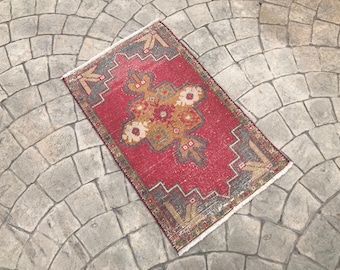 Tappeto turco Oushak vintage: piccolo zerbino in lana (1,7x2,9 piedi)