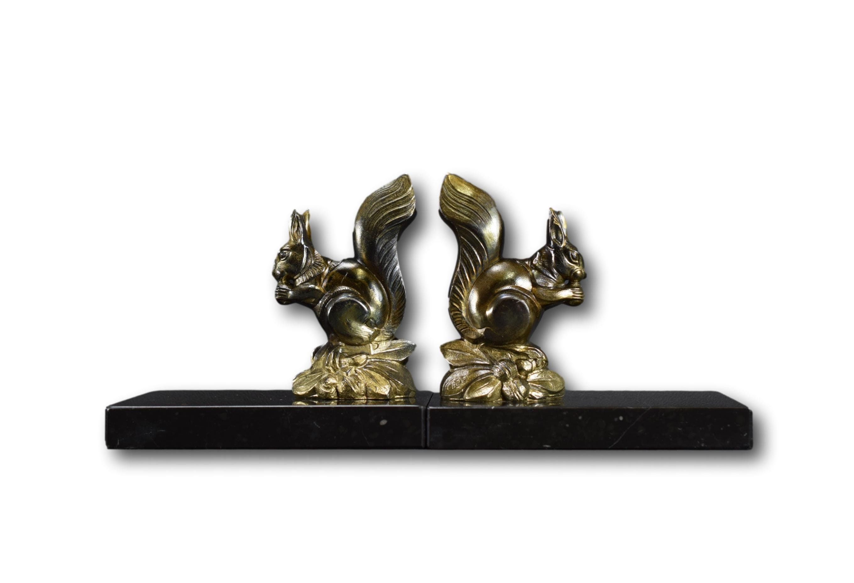 Vintage Art Déco Français Paire d'écureuils Bookends Book Ends Tedd
