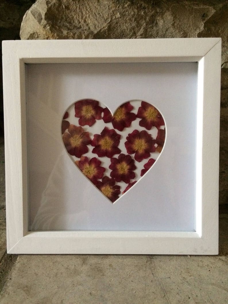 Wall Hanging Pressed Flowers Heart Shape Frame Dried Flowers Framed Floral Art Heart Picture Home Decor Dried Flower Arrangements Floral Arrangements