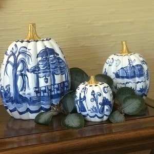 Set of 3 Ceramic Chinoiserie Pumpkins image 1
