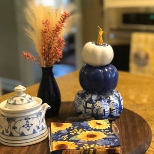 8-inch Blue and White Chinoiserie Stacked Pumpkins