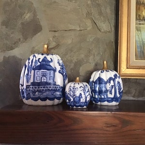 Set of 3 Ceramic Chinoiserie Pumpkins image 3