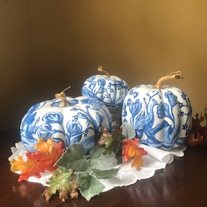 Blue and White Pumpkin with Curly Stem - 5 sizes available