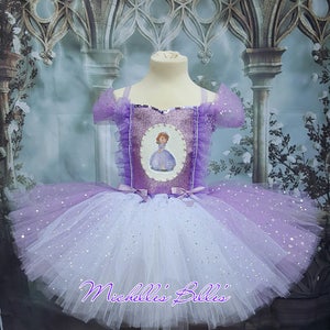 Vestido tutu estilo princesa Sofia o primeiro