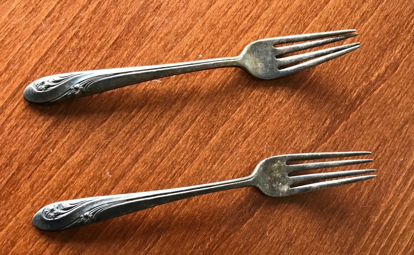 Two Vintage Silverplate Holmes & Edwards Forks (SS5) - Etsy