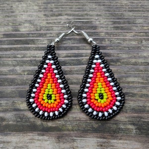 Mexican earrings, Seed Bead Earrings, Huichol Earrings dangle, Summer earrings handmade, Mexican folk, Mexican Jewelry boho beadwork