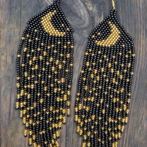 Moon earrings Beaded, Black Gold Crescent, Night earrings, Celestial earrings fringe, Evening seed bead earrings, long beaded earring, boho