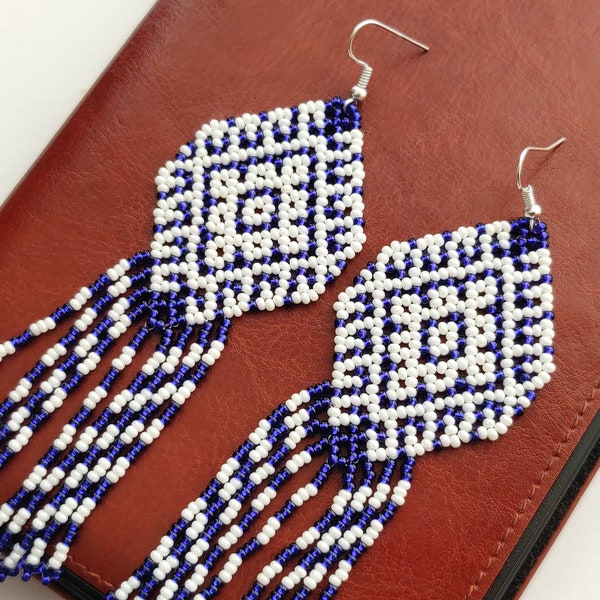 Huichol Earrings, Mexican earrings, white blue beaded earrings, Native american earrings, Native Jewelry, Mexican folk Mexican Jewelry boho