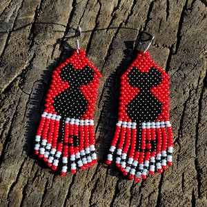 Black Cat Earrings, Beaded Cat Earrings, Seed Bead Cat Earrings, Holiday Earrings, Beaded Jewelry handmade, Gift for Cat Lovers, Cat Jewelry